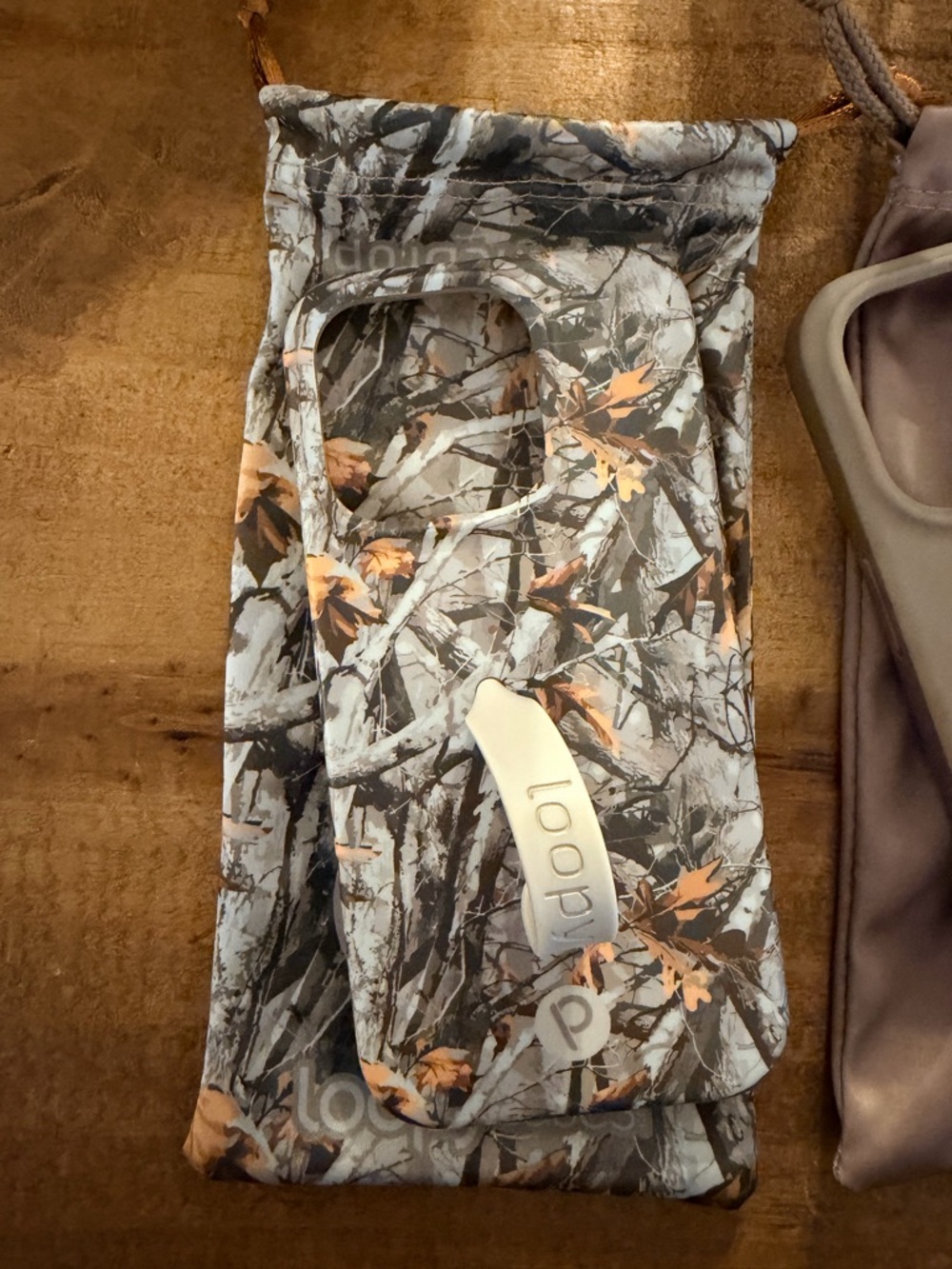 Loopy Case Camo iPhone 15 Pro